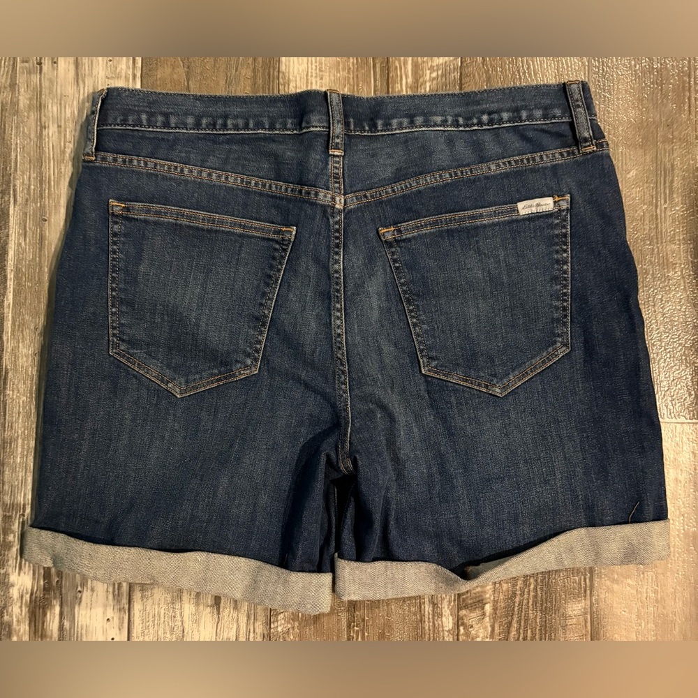 Eddie Bauer Boyfriend Jean Shorts - Size 12 - Picture 3 of 4
